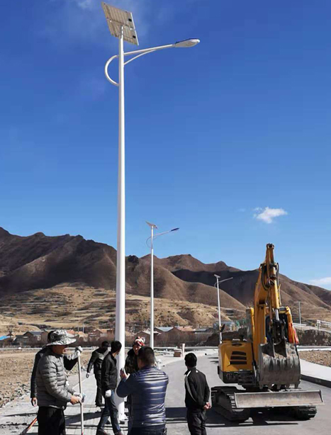 甘南碌曲10米嘉峪关太阳能路灯项目