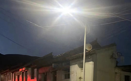 农村院子里最适合的嘉峪关太阳能路灯亮度与安装要点